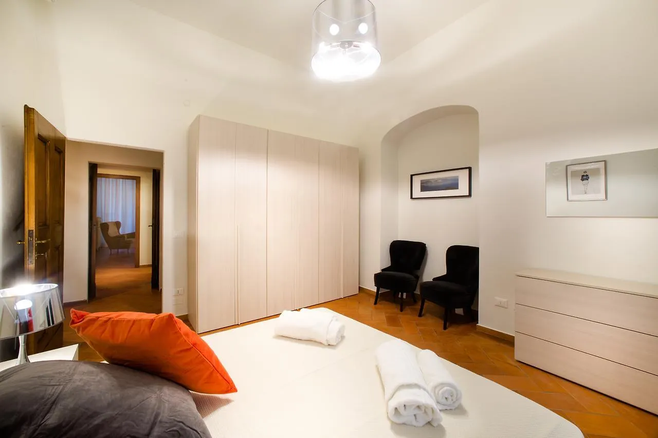 Apo1 Deluxe 2Bdr Family Apartment By Ponte Vecchio Florence