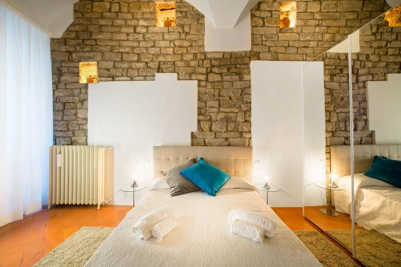 Apo1 Deluxe 2Bdr Family Apartment By Ponte Vecchio Florence Italy