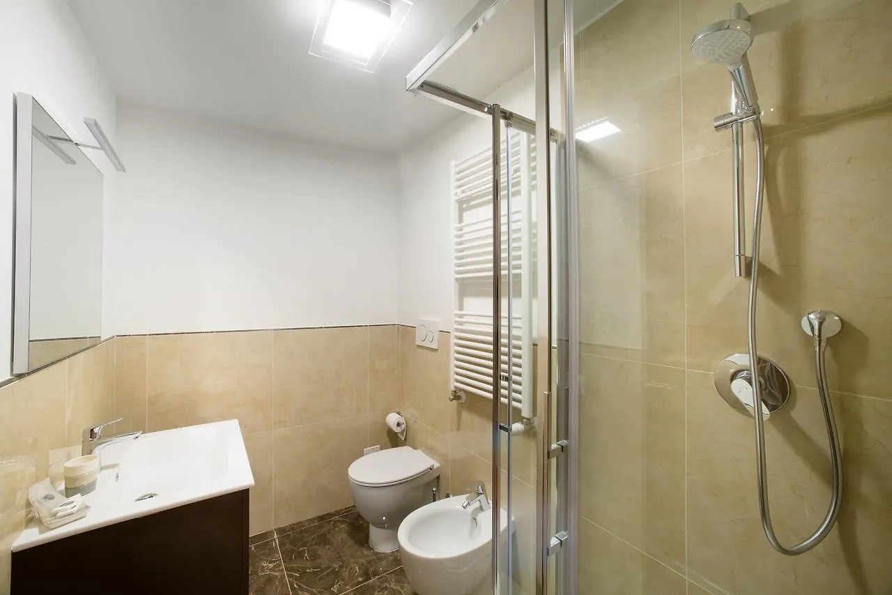 Apo1 Deluxe 2Bdr Family Apartment By Ponte Vecchio Florence 0*,  Italy